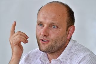 Zemědělec Šebek: Vláda chce nahrát velkým hráčům t...